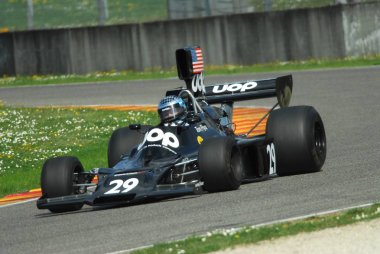 Mugello devre 1 Nisan 2007: bilinmeyen Mugello tarihi Festival süresince klasik F1 araba 1974 gölge Dn3 ex Tom Pryce devre Mugello İtalya üzerinde çalıştıracağınız.