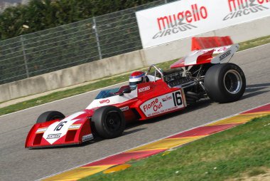 Mugello devre 1 Nisan 2007: bilinmeyen Mugello tarihi Festival süresince klasik F1 araba 1972-1973 Surtees Ts9b Ford Cosworth devre Mugello İtalya üzerinde çalıştıracağınız.