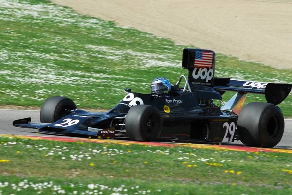 Circuit du Mugello 1er avril 2007 : Course inconnue sur Classic F1 Car 1974 Shadow DN3 ex Tom Pryce sur le circuit du Mugello en Italie pendant le festival historique du Mugello . — Photo