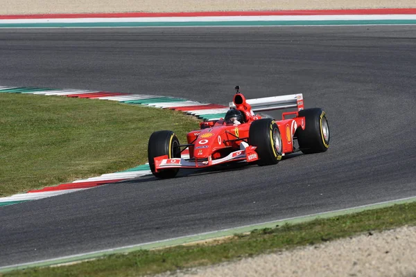 Mugello, det, oktober 2017: Moderna eraen Ferrari F1 på mugello-banan i Italien under evenemanget slutli Mondiali Ferrari 2017. — Stockfoto