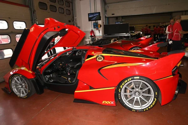 MUGELLO, ITÁLIA - OUTUBRO 26, 2017: Ferrari FXX-K durante Finali Mondiali Ferrrari 2017 - XX Programas em Circuito de Mugello — Fotografia de Stock