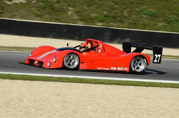 Mugello, říjen 2017, 333sp historický Ferrari na okruhu Mugello během Finali Mondiali Ferrari 2017. Itálie — Stock fotografie