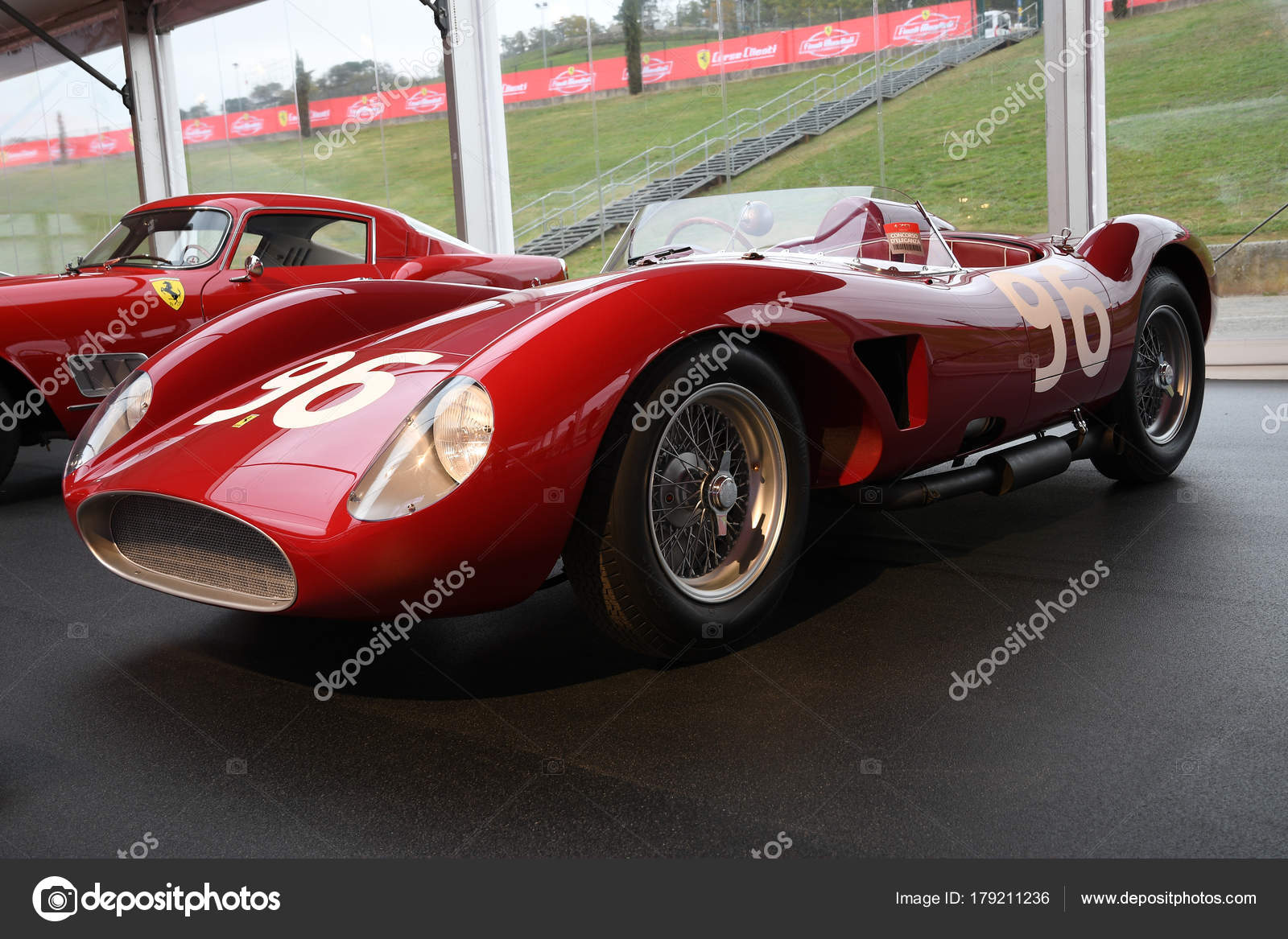 ムジェロ それは 17 ヴィンテージ フェラーリ 500 フェラーリ周年 1947 17 17 ストックエディトリアル用写真 C Dan74 ムジェロ それは 17 ヴィンテージ フェラーリ 500 フェラーリ周年 1947 17 17 ストックエディトリアル用写真 C Dan74
