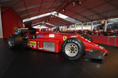 Mugello, bu Ekim, 2017: Ferrari F1 F156/85 Turbo Rene Arnoux ve Michele Alboreto Finali Mondiali Ferrari 2017, Ferrari yıldönümü 1947-2017 Mugello devre Paddock Show'da. İtalya