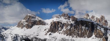 Cortina d'Ampezzo yakınında İtalyan Dolomites grubunda Lagazuoi. Veneto, İtalya.