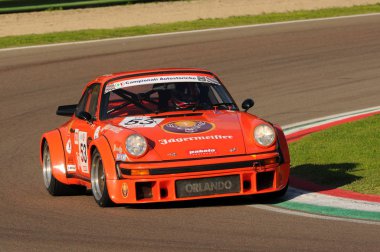 Imola Classic 22 Ekim 2016 - Porsche 934 Maurizio Fratti tarafından tahrik 1976 / Imola Circuit, İtalya pratiği esnasında Andrea Cabianca.