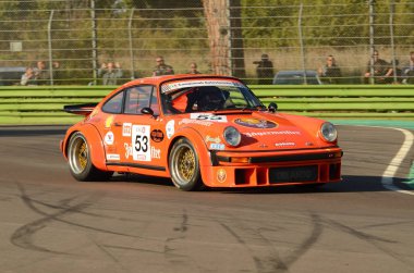 Imola Classic 22 Ekim 2016 - Porsche 934 Maurizio Fratti tarafından tahrik 1976 / Imola Circuit, İtalya pratiği esnasında Andrea Cabianca.