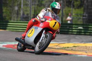 21 Nisan 2018: Giacomo Agostini Mv Agusta sırasında Motor efsane Festivali 2018 Imola Circuit İtalya üzerinde.