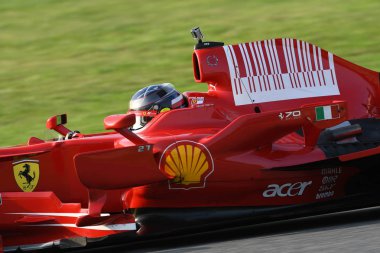 Mugello Pisti, 24 Ekim 2019: Ferrari F1model F12008 ex Kimi Raikkonen - Felipe Massa, İtalya 'daki Mugello Pisti' nde Finali Mondiali Ferrari 2019 sırasında iş başında.