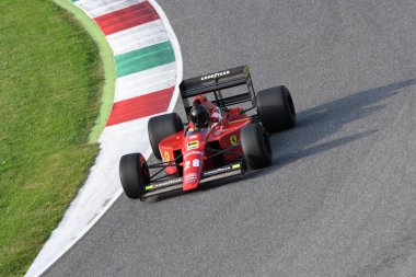 Mugello Pisti, 25 Ekim 2019: 1989 tarihli F1 Ferrari F189 Ferrari F189 eski Gerhard Berger - Nigel Mansell İtalya 'daki Mugello Pisti Finali Mondiali Ferrari 2019 sırasında görev başında.