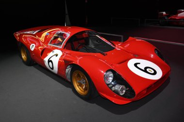 Mugello Pisti, 25 Ekim 2019: Tarihsel Prototip Ferrari 330 P4 yıl 1967 İtalya 'daki Mugello Pisti Finali Mondiali Ferrari 2019 sırasında sergilenmektedir.
