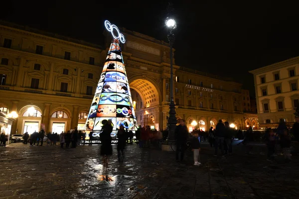 Florenz Dezember 2019 Beleuchteter Weihnachtsbaum Auf Der Piazza Della Repubblica — Stockfoto