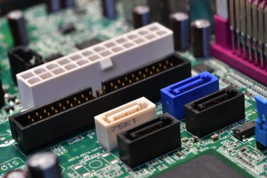Modern Bilgisayar Anakartındaki Sata portlarının ayrıntıları.