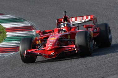 Mugello Pisti, 24 Ekim 2019: Ferrari F1model F12008 ex Kimi Raikkonen - Felipe Massa, İtalya 'daki Mugello Pisti' nde Finali Mondiali Ferrari 2019 sırasında iş başında.