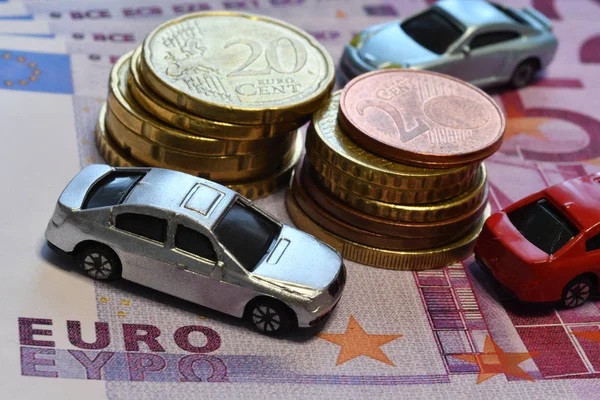 Miniature Sulle Banconote Euro Concetto Assicurazione — Foto Stock
