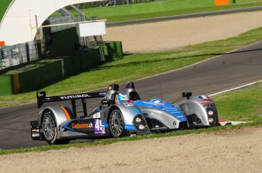 Imola, İtalya 17 Mayıs 2013: Le Mans Prototip Oreca 09 Endurance Challenge Takımı, P. CHATIN / G. HIRSCH tarafından Avrupa Le Mans Serisi - 3 Saat - Imola, İtalya.