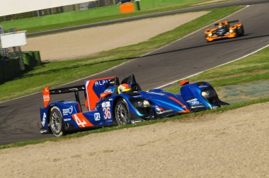 Imola, İtalya 17 Mayıs 2013: Alpine - Signatech Alp Takımı 'ndan Nissan, Avrupa Le Mans Serisi sırasında P RAGUES / N. PANCIATICI tarafından kullanıldı - 3 Saat Imola, İtalya