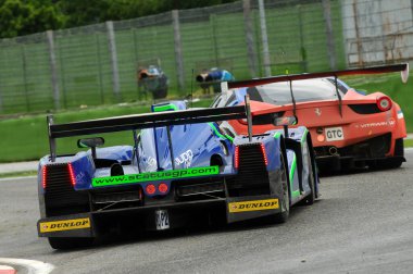 Imola, İtalya 17 Mayıs 2013: Lola B12 / 80 Darbe - HVM Statü GP 'den Judd, T.BURGESS / J. HIRSCHI tarafından sürülen, Avrupa Le Mans Serisi sırasında, 3 Saat Imola