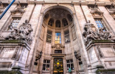 Londra, İngiltere - 11 Ocak 2017: Royal okul girişinde 