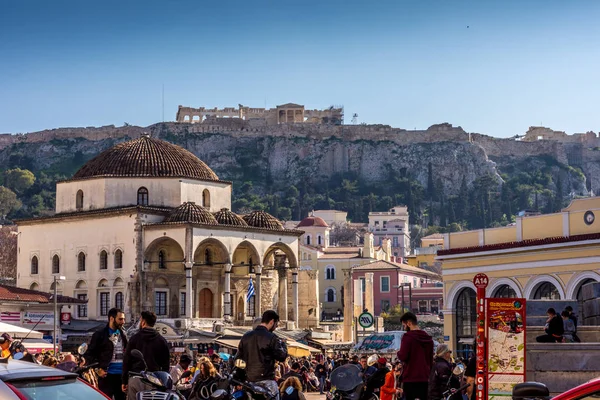 Atenas, Grécia - 4 de março de 2017: Ocupada tarde em monastiraki — Fotografia de Stock