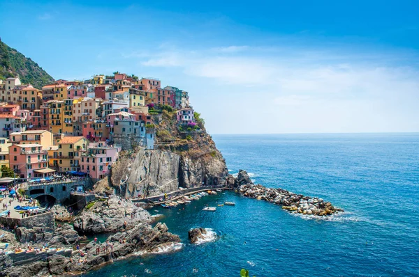 Vernazza Köyü ve liman Cinque Terre, İtalya
