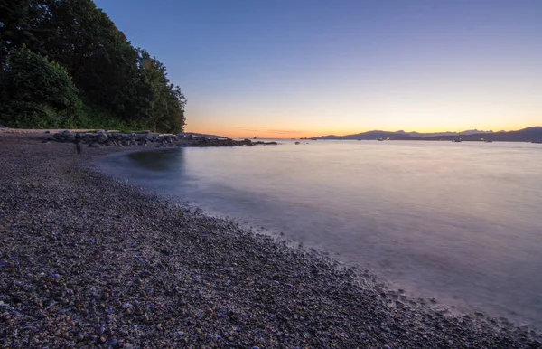 Закат на пляже Китсилано, Ванкувер, Канада — стоковое фото