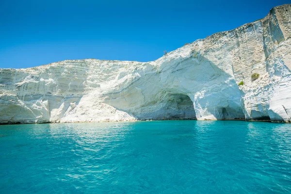 Kaya oluşumları ve deniz mağaraları, Milos, Gr Kleftiko kıyı