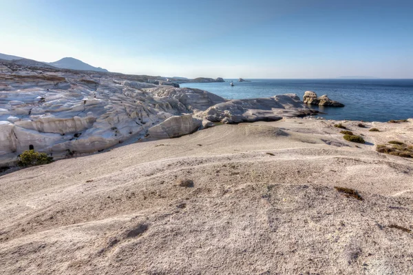 希腊米洛斯岛的Sarakiniko海滩 — 图库照片