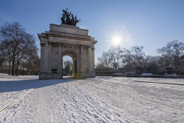 Anayasa hill ve Wellington Arch kar