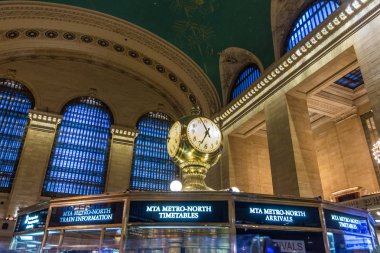 New York, bize - 28 Mart 2018:'Büyük salonunda ikonik Merkez İstasyonu New York'ta ünlü saat