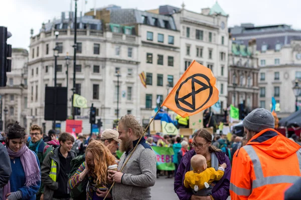 Londres, Inglaterra 11 de octubre de 2019: Protestas contra la rebelión de extinción — Foto de Stock