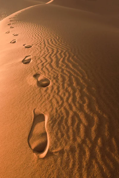 Jejak kaki di pasir, Maroko — Stok Foto