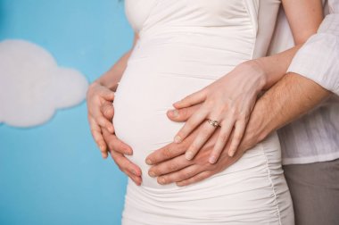 adamı sevmek hamile eşi