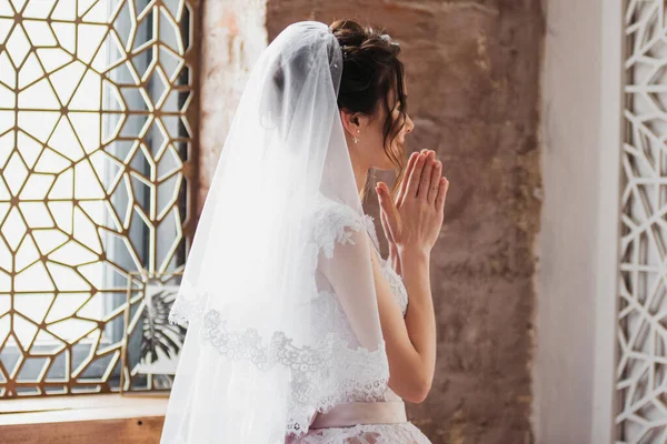 Noiva Vai Reunir Manhã Vestidos Casamento Branco Elegante Noiva Está — Fotografia de Stock