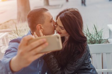 Şehirlerde aşıklar