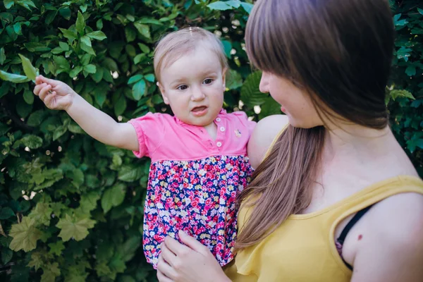 Mamma och dotter — Stockfoto