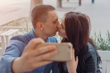 Şehirlerde aşıklar