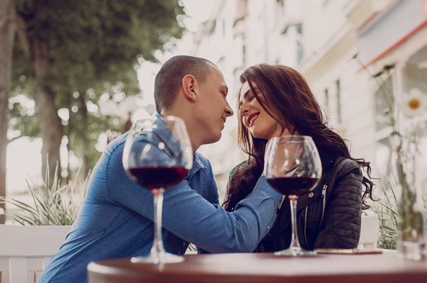 Amantes en las ciudades — Foto de Stock