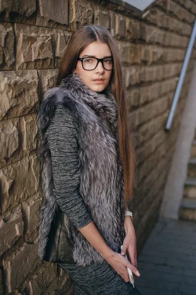 Ragazza con telefono — Foto Stock