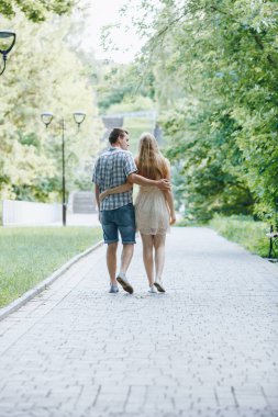 Birbirine aşık çift