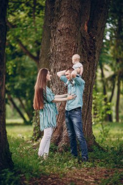 Aile bir yürüyüş