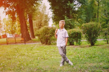 çocuklar için bir yürüyüş