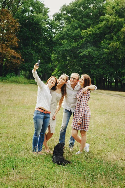 Família feliz HD — Fotografia de Stock