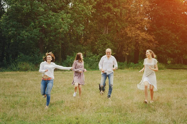 Familia feliz HD — Foto de Stock