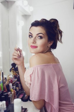 kız makyaj