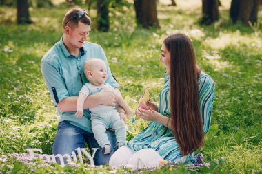 Aile bir yürüyüş