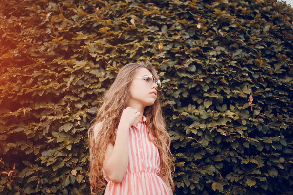 Üç kız bir yürüyüş