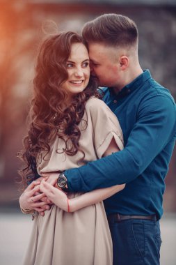 kaç bahar aşk içinde