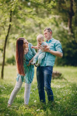 Aile bir yürüyüş