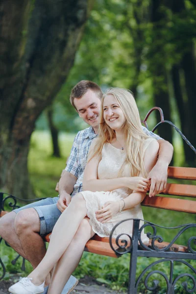 Casal apaixonado — Fotografia de Stock